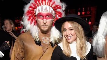 Hilary Duff se disculpa por disfrazarse de peregrina en Halloween