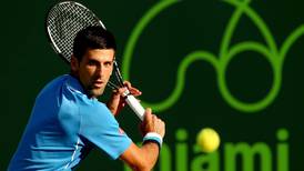 Novak Djokovic sigue con paso firme y avanza a octavos del Abierto de Miami