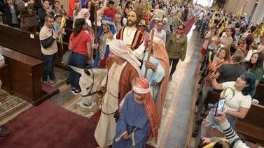 Fieles católicos dieron inicio a la Semana Santa con procesión de las palmas 