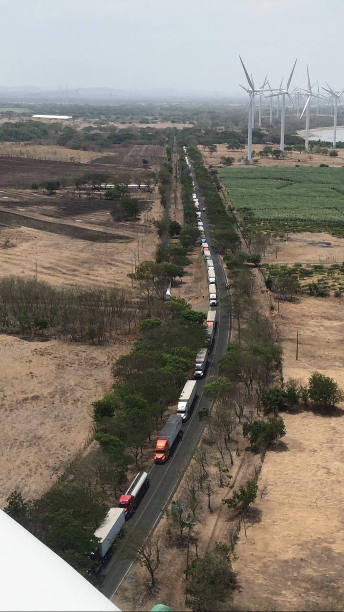 Centenas de camiones hacen fila en Nicaragua para ingresar por Peñas Blancas a Costa Rica. Esta es la situación en el sector de Rivas.
