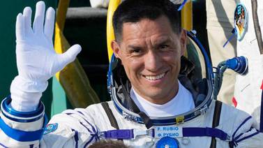 Astronauta salvadoreño Frank Rubio volvió a casa después de 371 días en el espacio