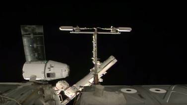 Nave Dragon llega a Estación Espacial Internacional con suministros