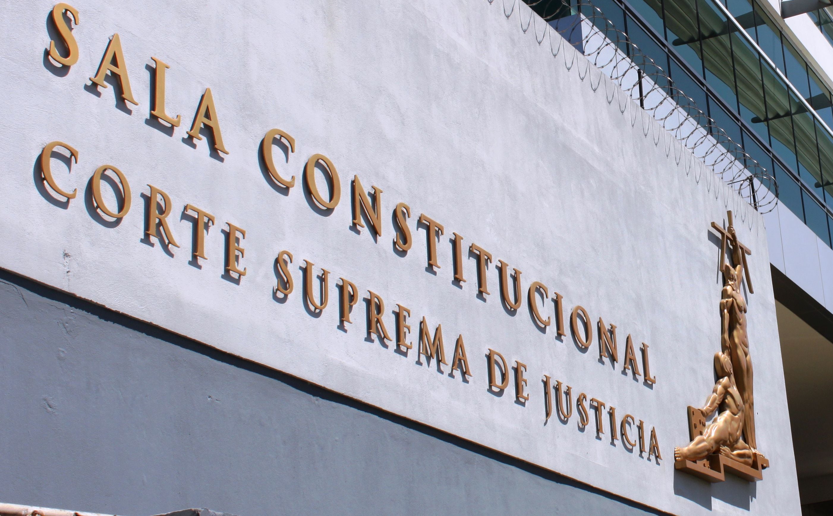 La Sala Constitucional, ubicada en Sabana sur, declaró parcialmente con lugar la acción de inconstitucionalidad presentada por empresarios el año anterior. 