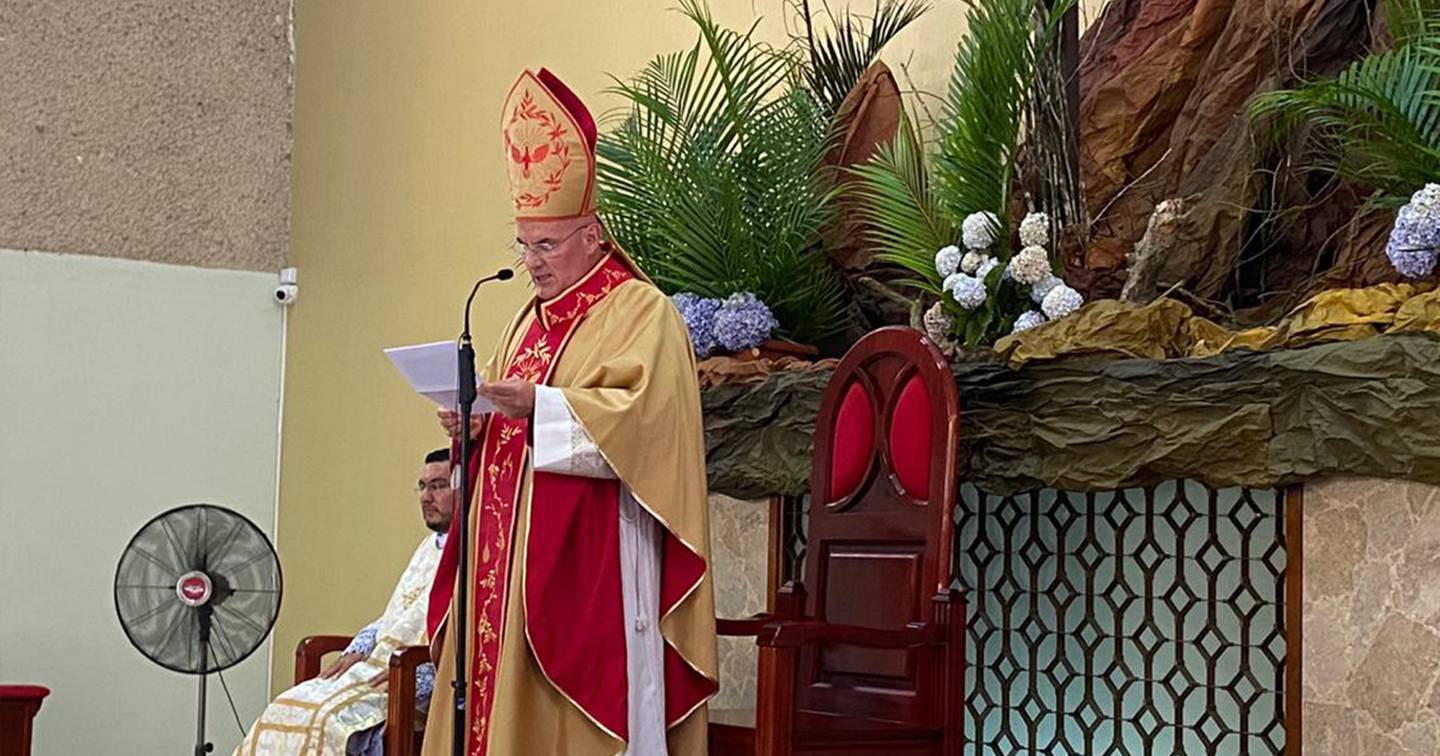 El obispo de Ciudad Quesada, José Manuel Garita, hizo el llamado al finalizar la misa Crismal. Fotografía cortesía de Radio Santa Clara.