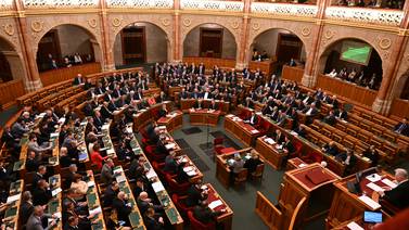 Parlamento de Hungría ratifica adhesión de Finlandia a la OTAN