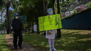 Panamá desiste de contratar médicos de Cuba para combatir pandemia de covid-19