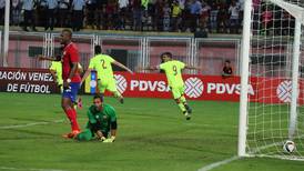 Costa Rica pierde por la mínima ante Venezuela con nueve jugadores 