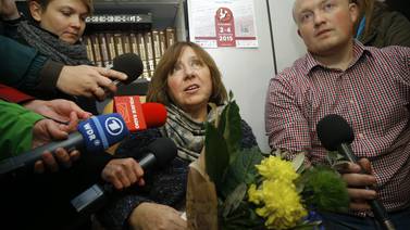Análisis: Nobel de Svetlana Alexiévich es un premio para el gran periodismo