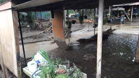 Coto Brus sufre estragos por crecidas de ríos y deslizamientos