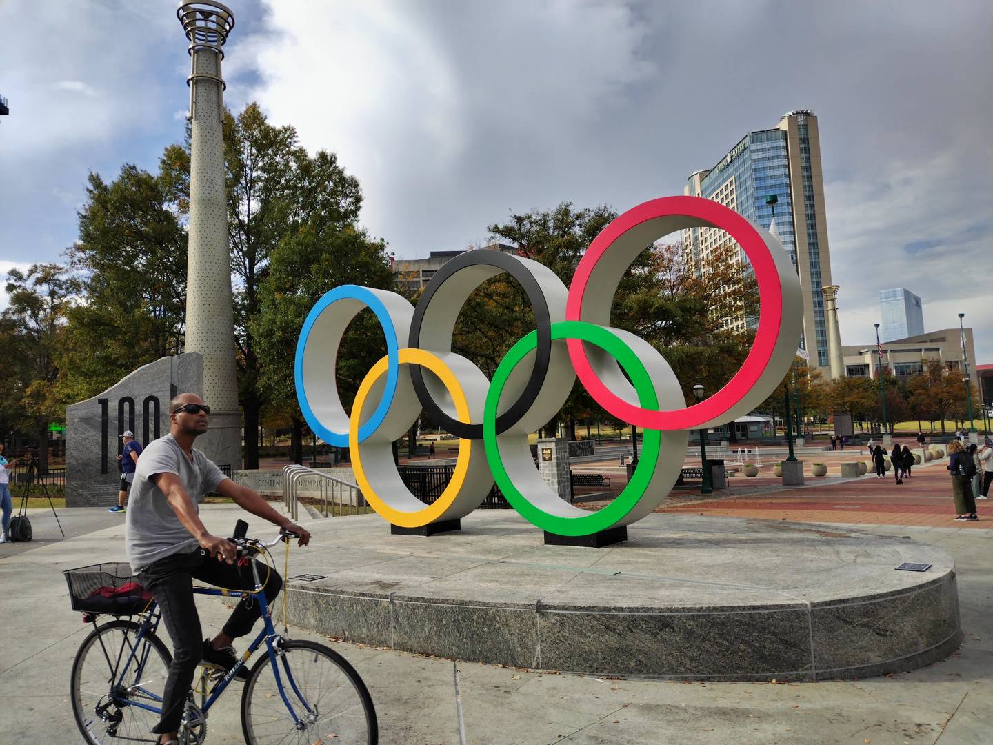 El Centennial Olympic Park es un sitio de reunión, conciertos y actividades muy importante en el centro de Atlanta y recuerda el legado de los Juegos Olímpicos de 1996.