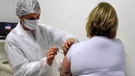 Carrera contrarreloj con 5.000 voluntarios para probar vacuna contra covid-19 en Brasil
