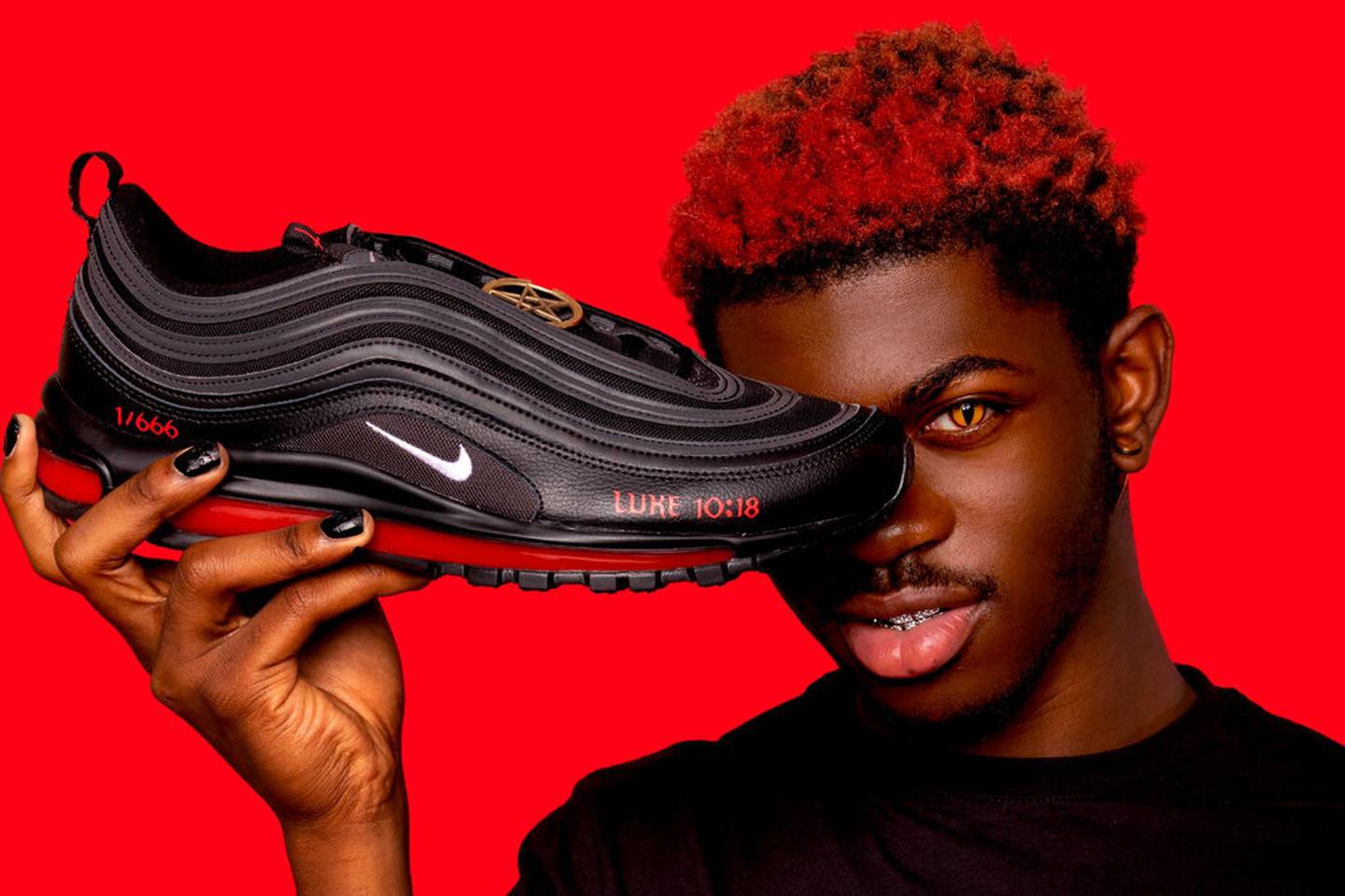 Tenis del diablo: Rapero Nas X vende zapatillas con humana y Nike entabla demanda | La