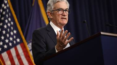 Reserva Federal modera alza en tasas de interés con subida de medio punto
