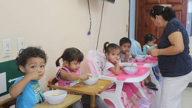 Cen-Cinái atiende 35 niños mientras sus padres recolectan café en Naranjo
