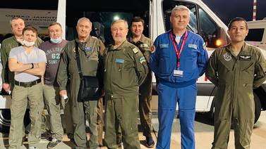 Piloto tico entregó el sabor y respaldo de Costa Rica a tripulación de ucranianos del Antonov