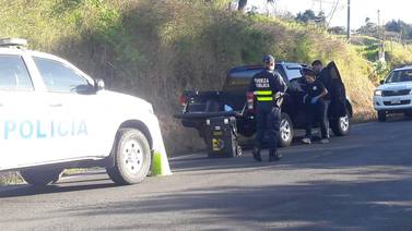 Taxista aparece asesinado a un lado de carretera en Oreamuno de Cartago