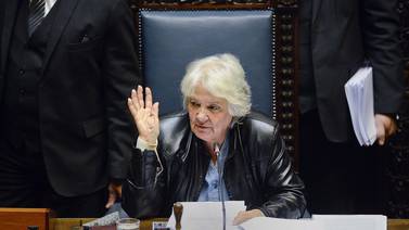 Lucía Topolansky, exprimera dama, asume como vicepresidenta de Uruguay