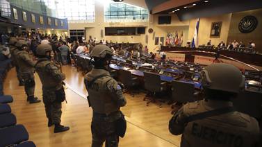 Gobierno y Congreso de El Salvador chocan por préstamo para seguridad