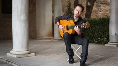 Guitarrista costarricense Manuel Montero presenta en el país su disco 'Solo'