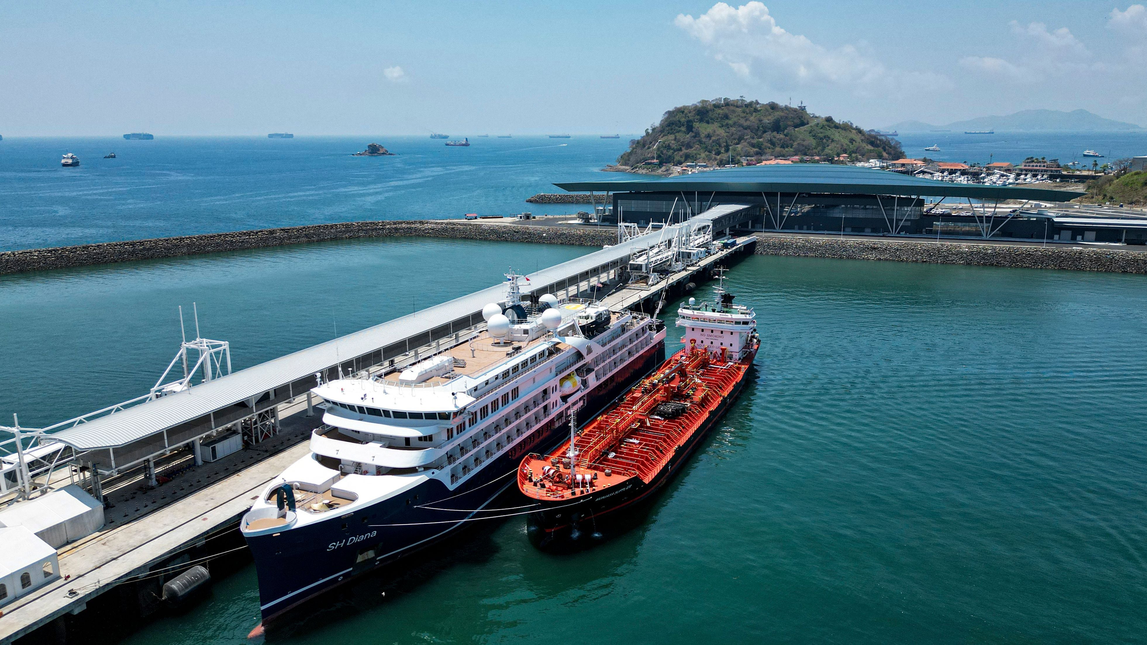 La nueva Terminal de Cruceros de Panamá, en la Ciudad de Panamá, se inauguró el 26 de marzo de 2024 y está ubicada específicamente en la Calzada de Amador.