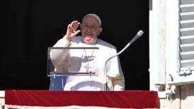Papa defiende la bendición a las ‘personas’ y no a la ‘unión’ de parejas homosexuales