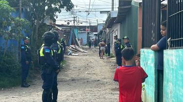 Policía Municipal desaloja 74 ‘ranchos’ de precaristas en Pavas