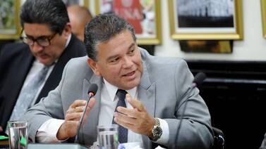Diputado Rodolfo Peña votó en proceso en que exnovia figura como candidata a magistrada suplente