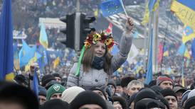  UE suspende conversaciones con Ucrania