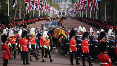 Funeral de Isabel II en vivo: reina ya descansa en la bóveda real 
