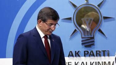 Primer ministro de Turquía  Ahmet Davutoglu anuncia su salida