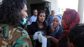  Catorce muertes en un  naufragio frente a costas de  Libia 
