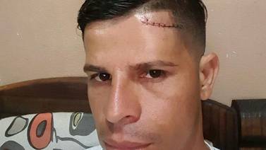 Portero de Cariari recibió ocho puntos de sutura tras recibir rodillazo en la sien izquierda