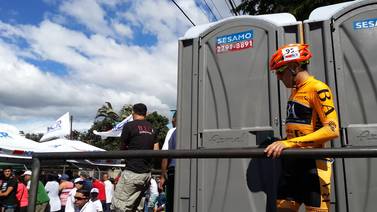 Ciclistas que orinen en presencia de público serán expulsados de la Vuelta a Costa Rica 