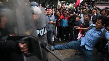 Protestas en Perú se reavivan: Manifestantes exigen adelanto de elecciones y renuncia de Dina Boluarte