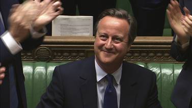Ex primer ministro británico David Cameron se va del Parlamento y de la política