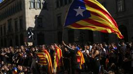 Independentistas siguen movilizados en Cataluña luego de otra noche de disturbios